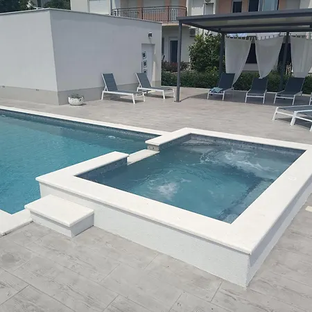 Fantastic House Villa