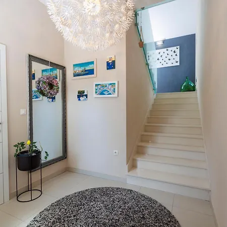 Fantastic House Villa *