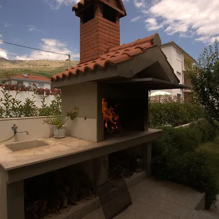 Villa Fantastic House *