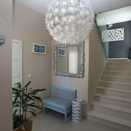 Fantastic House * Podstrana