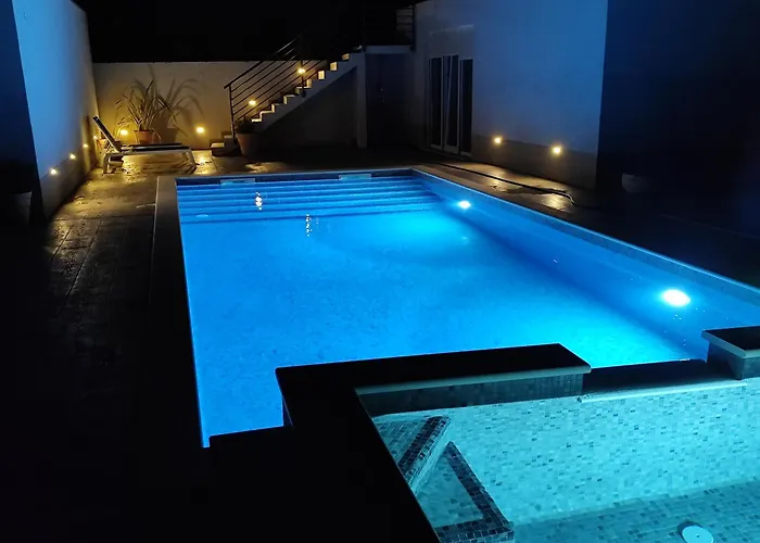 Villa Fantastic House