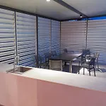 Fantastic House Vila *