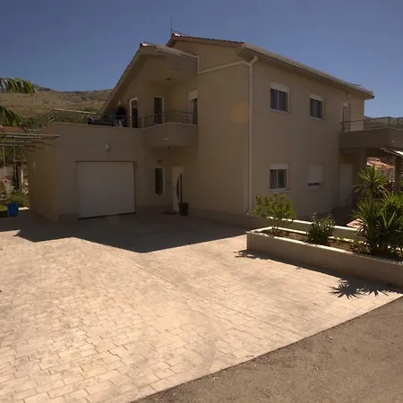 Fantastic House Podstrana