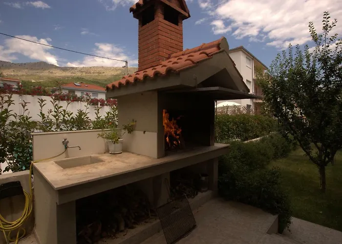 Villa Fantastic House *