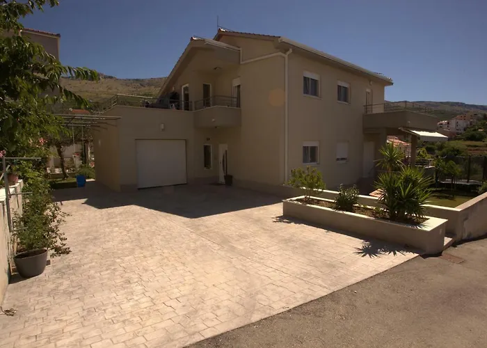 Fantastic House Podstrana